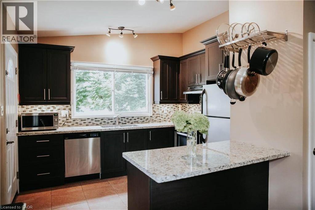 1 Vera Court, Hamilton, Ontario  L8K 4G7 - Photo 1 - 40859819