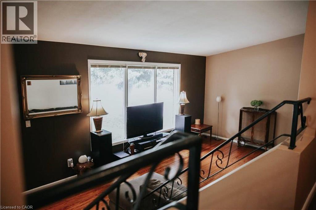 1 Vera Court, Hamilton, Ontario  L8K 4G7 - Photo 10 - 40859819