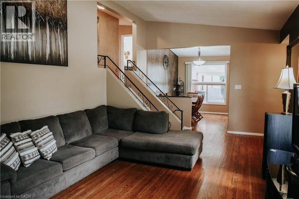1 Vera Court, Hamilton, Ontario  L8K 4G7 - Photo 9 - 40859819