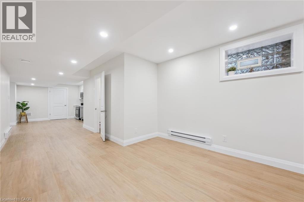 54 Schweitzer Street Unit# B, Kitchener, Ontario  N2K 1B4 - Photo 13 - 40857697