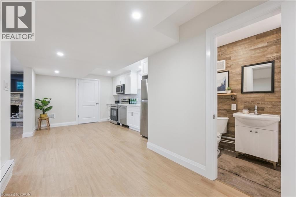 54 Schweitzer Street Unit# B, Kitchener, Ontario  N2K 1B4 - Photo 15 - 40857697