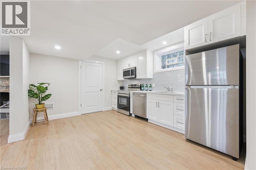 54 Schweitzer Street Unit# B, Kitchener, Ontario  N2K 1B4 - Photo 17 - 40857697