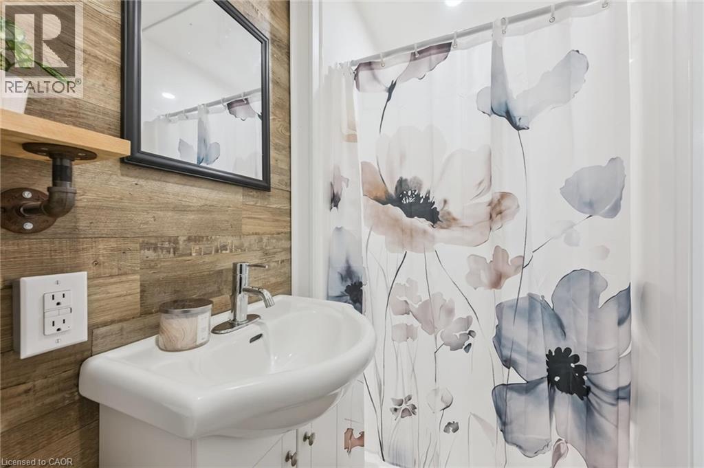 54 Schweitzer Street Unit# B, Kitchener, Ontario  N2K 1B4 - Photo 31 - 40857697