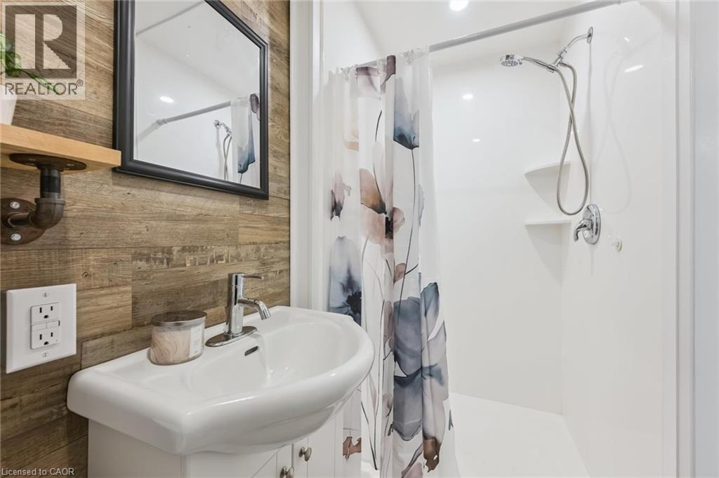 54 Schweitzer Street Unit# B, Kitchener, Ontario  N2K 1B4 - Photo 34 - 40857697