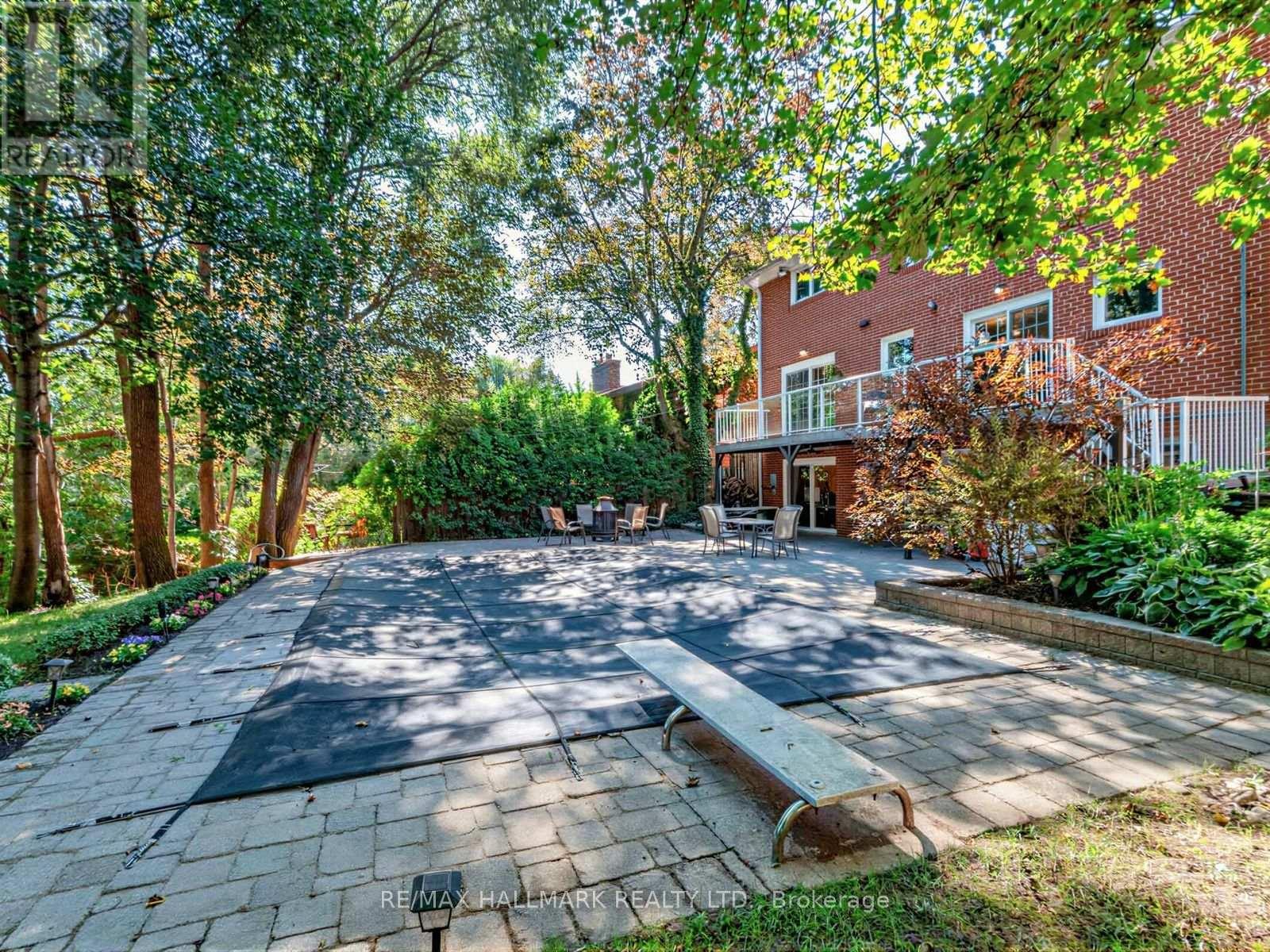 30 Medalist Road, Toronto, Ontario  M2P 1Y5 - Photo 24 - C13708282