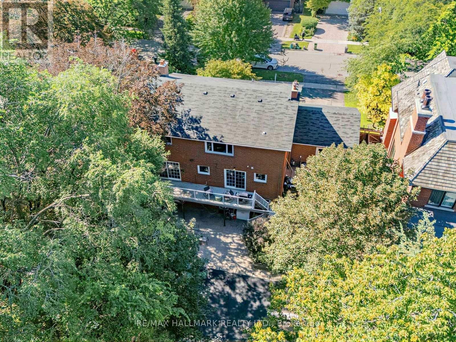 30 Medalist Road, Toronto, Ontario  M2P 1Y5 - Photo 21 - C13708282