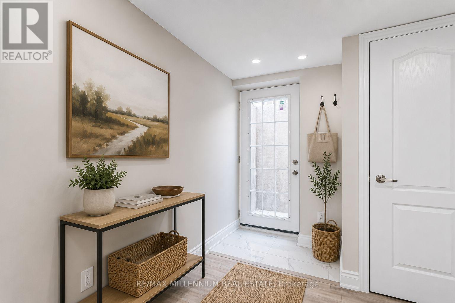 156 Folkstone Crescent, Brampton, Ontario  L6T 3M5 - Photo 3 - W13732154