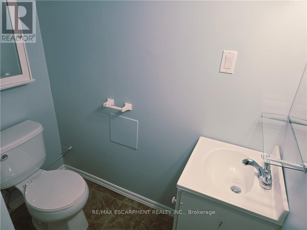 2047 James Street, Burlington, Ontario  L7R 1H4 - Photo 21 - W13732156
