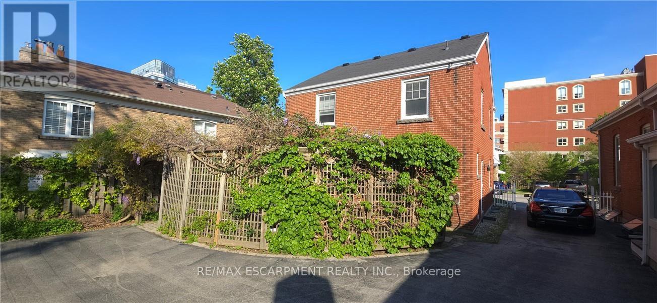 2047 James Street, Burlington, Ontario  L7R 1H4 - Photo 24 - W13732156
