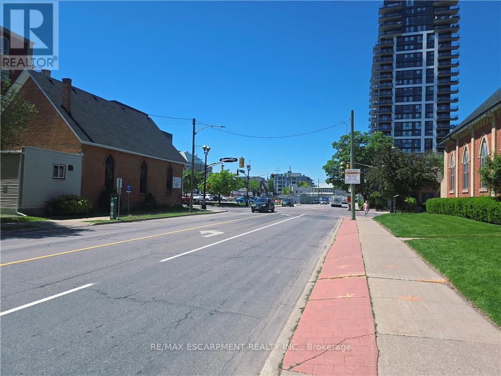2047 James Street, Burlington, Ontario  L7R 1H4 - Photo 29 - W13732156