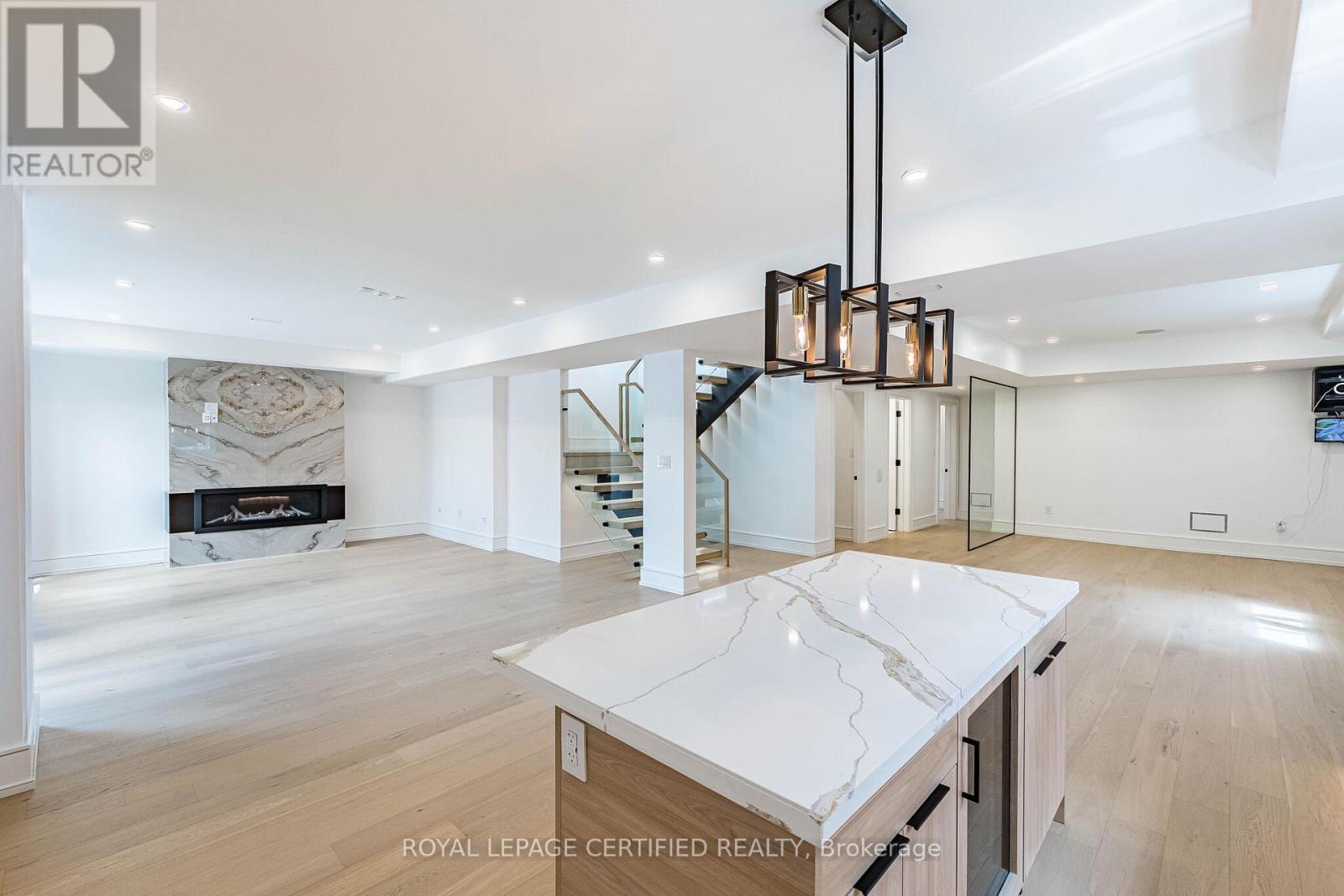 1404 Waverly Avenue Sw, Oakville, Ontario  L6L 2S3 - Photo 40 - W13732172