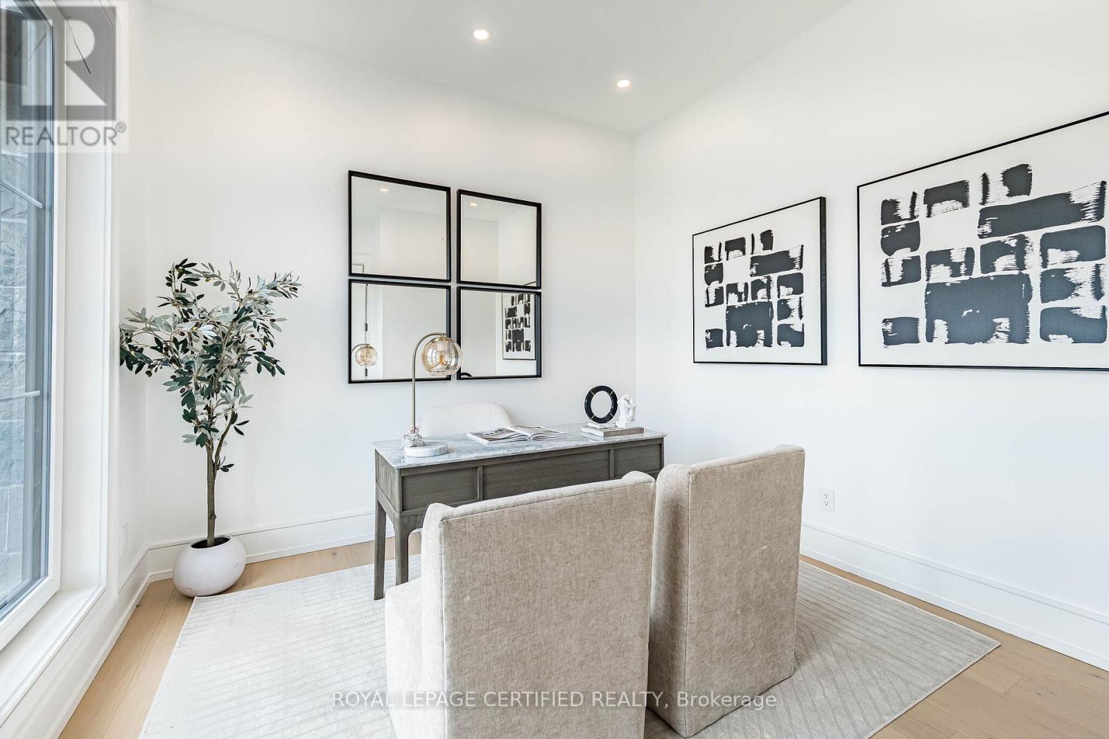 1404 Waverly Avenue Sw, Oakville, Ontario  L6L 2S3 - Photo 9 - W13732172