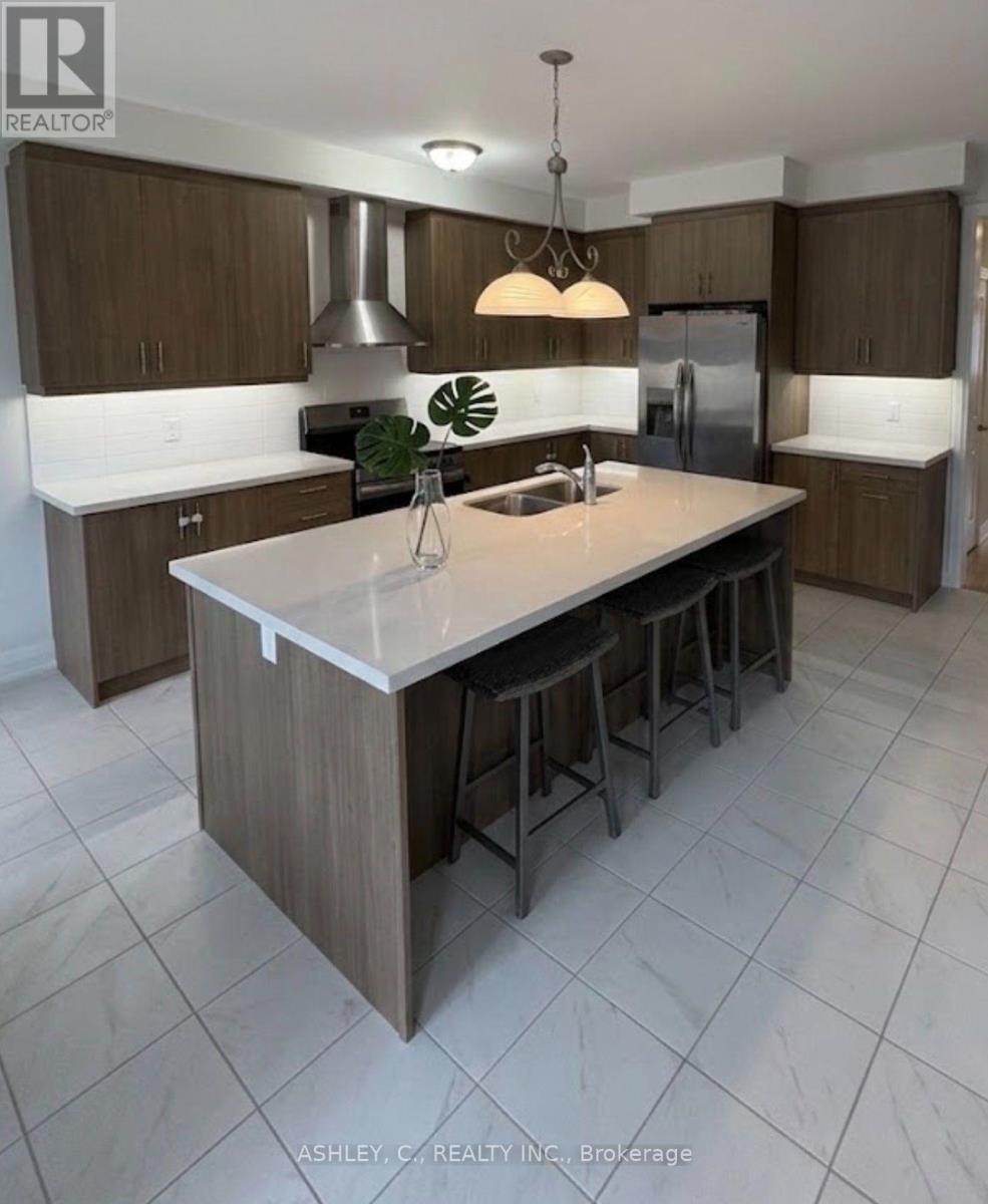 25 Gladmary Drive, Brampton, Ontario  L6Y 6K9 - Photo 2 - W13732174