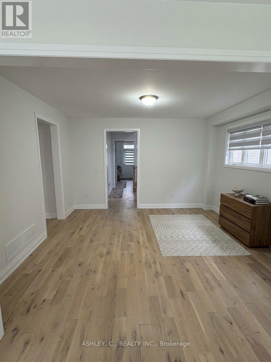 25 Gladmary Drive, Brampton, Ontario  L6Y 6K9 - Photo 4 - W13732174