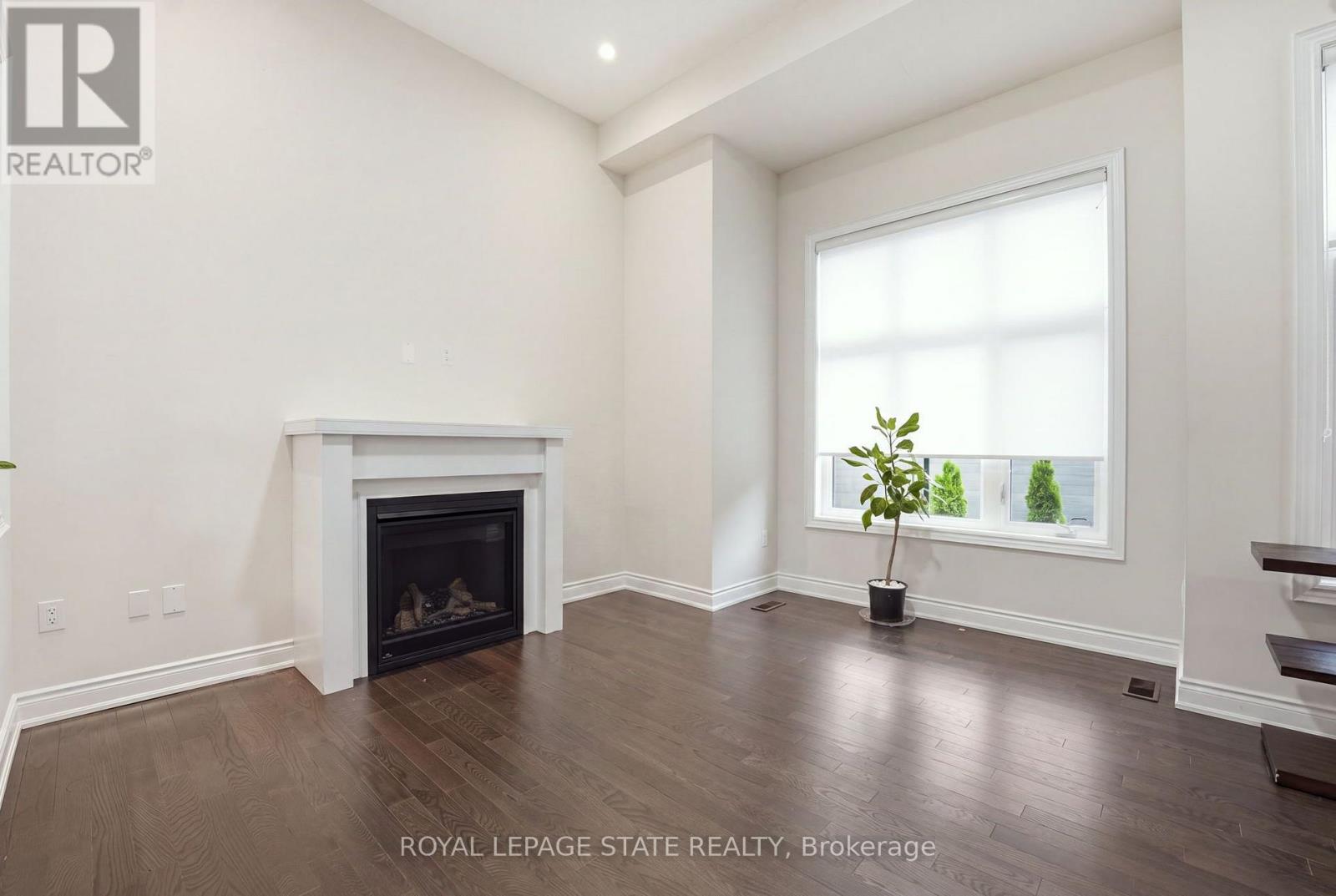 Upper - 1192 Stag Hollow, Oakville, Ontario  L6M 5M4 - Photo 13 - W13732250