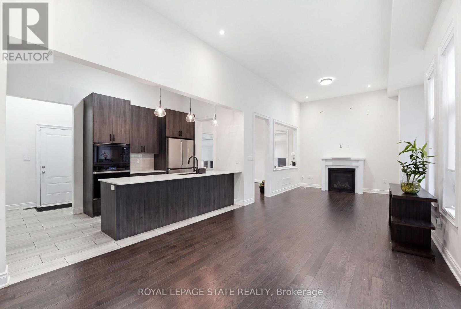 Upper - 1192 Stag Hollow, Oakville, Ontario  L6M 5M4 - Photo 16 - W13732250