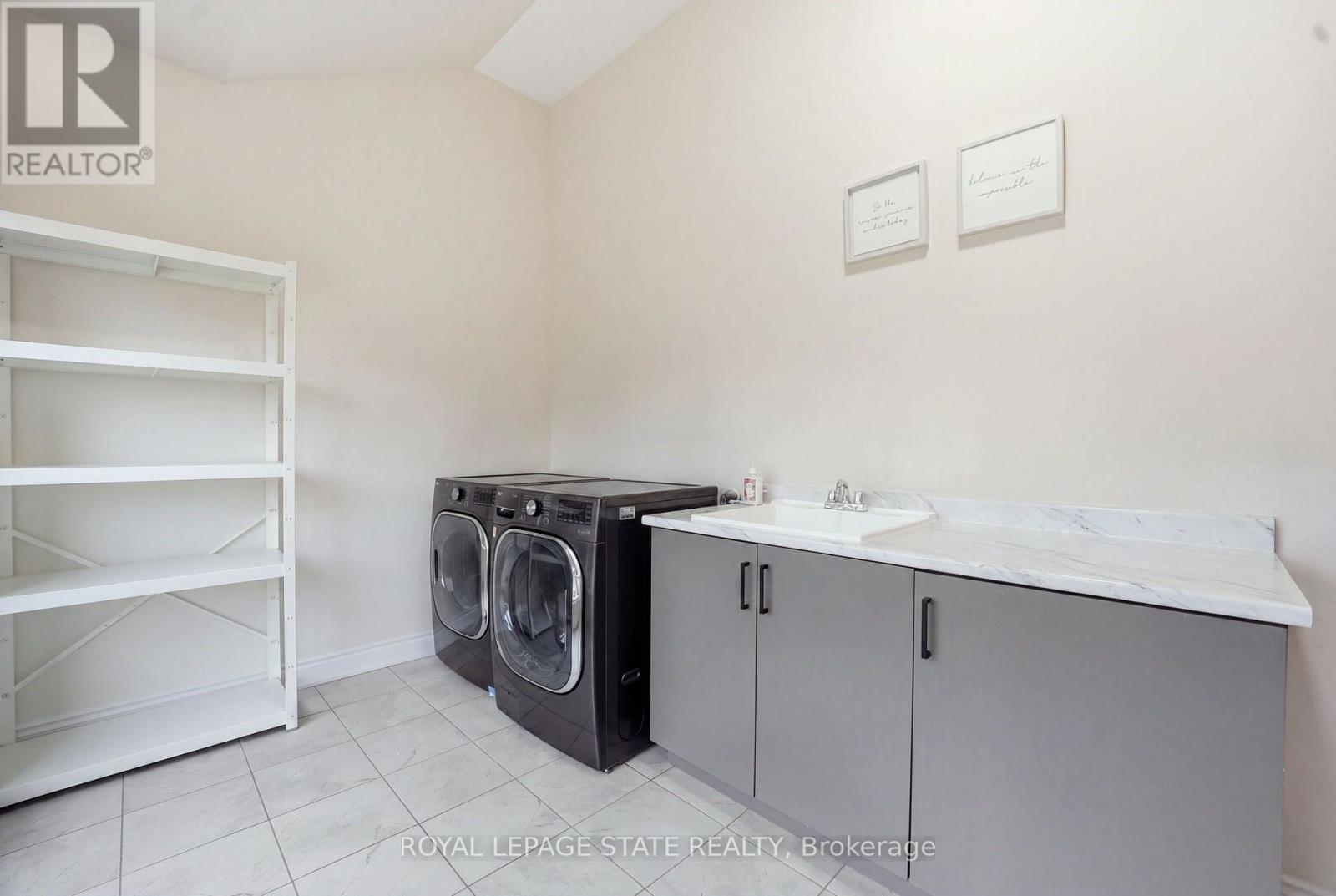 Upper - 1192 Stag Hollow, Oakville, Ontario  L6M 5M4 - Photo 24 - W13732250