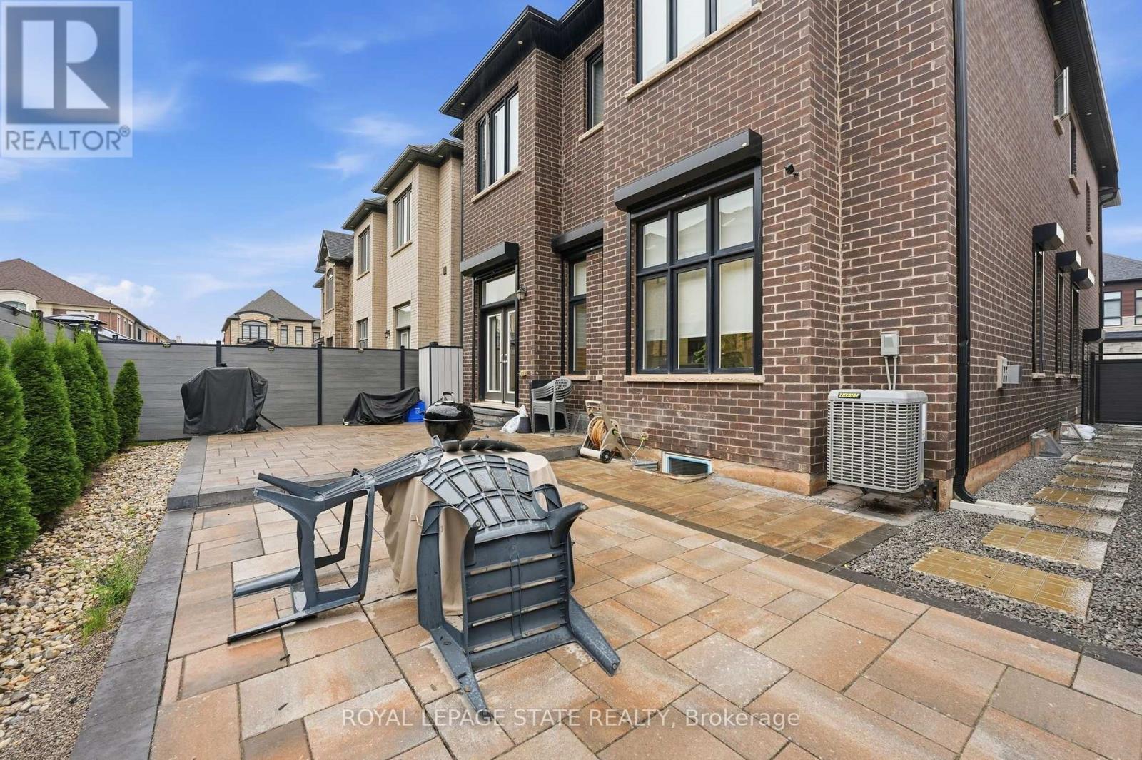 Upper - 1192 Stag Hollow, Oakville, Ontario  L6M 5M4 - Photo 48 - W13732250