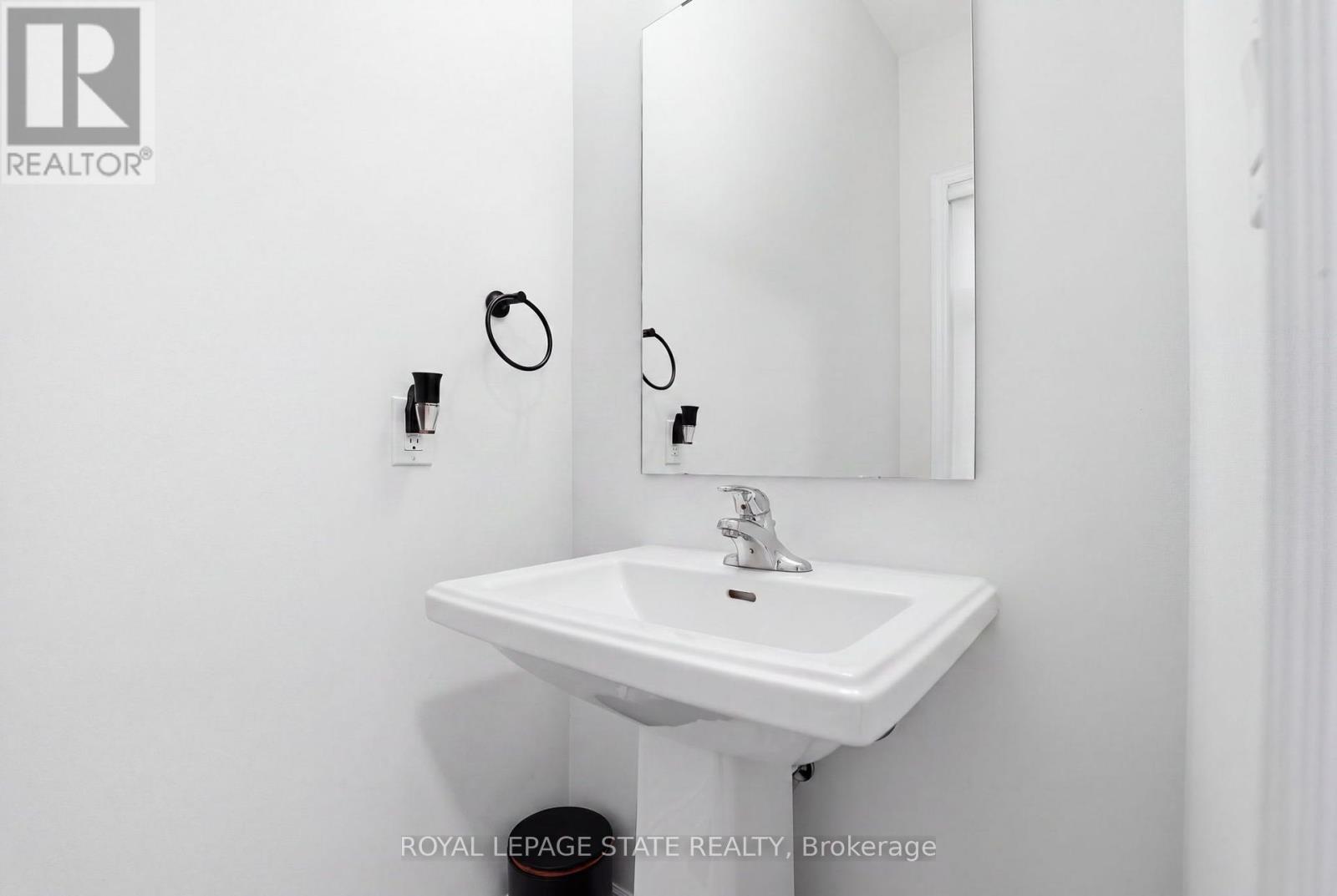 Upper - 1192 Stag Hollow, Oakville, Ontario  L6M 5M4 - Photo 6 - W13732250