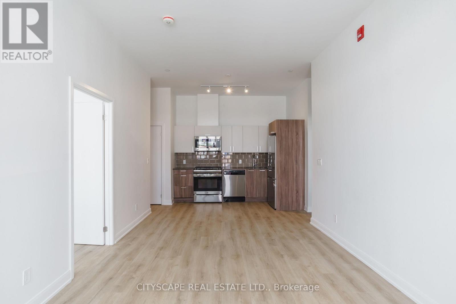 102 - 385 Osler Street, Toronto, Ontario  M6N 0B2 - Photo 4 - W13732302