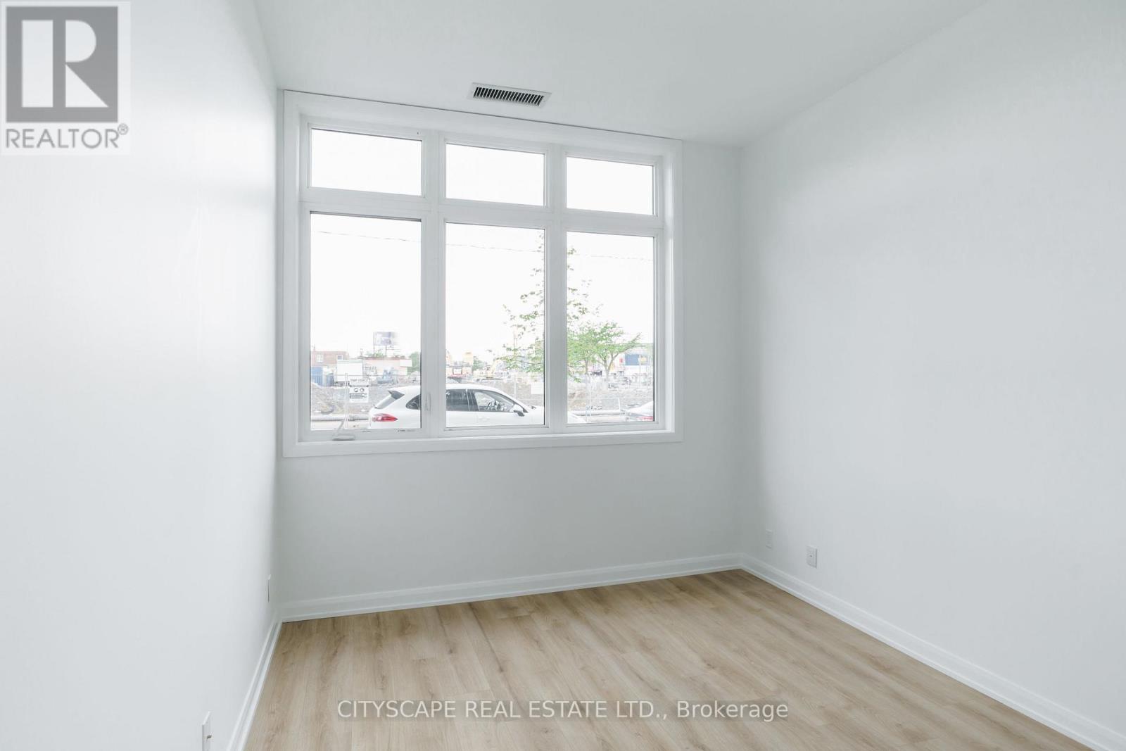 102 - 385 Osler Street, Toronto, Ontario  M6N 0B2 - Photo 6 - W13732302