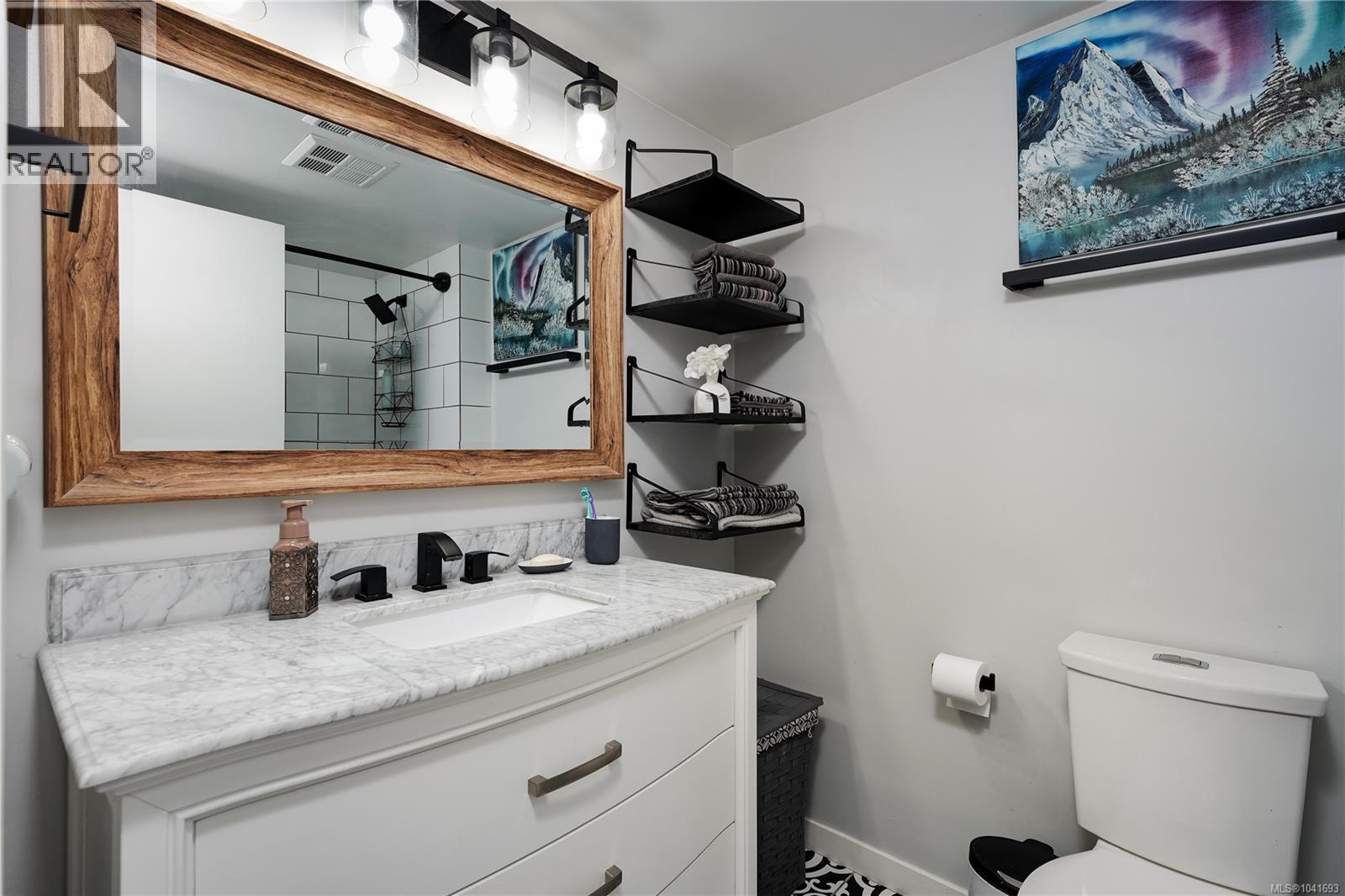 101 3206 Alder St, Saanich, British Columbia  V8X 5A4 - Photo 13 - 1041693