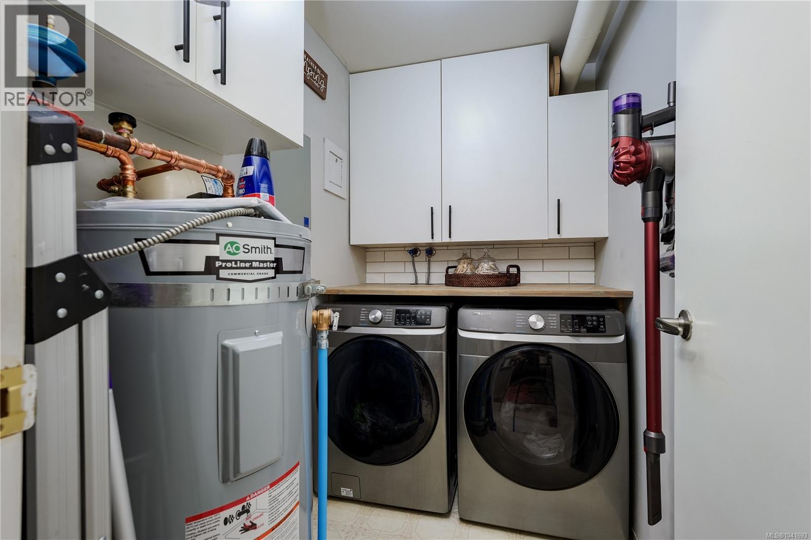 101 3206 Alder St, Saanich, British Columbia  V8X 5A4 - Photo 25 - 1041693
