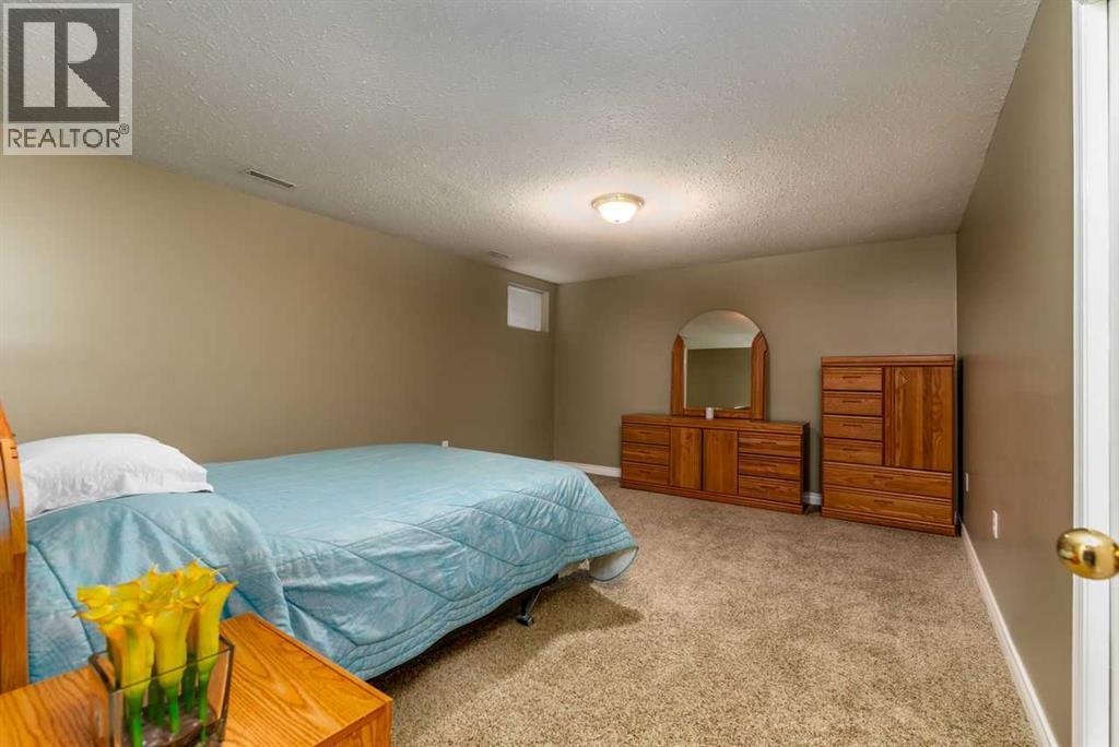 4002 60 Avenue, Lloydminster, Alberta  T9V 2R9 - Photo 38 - A2299125