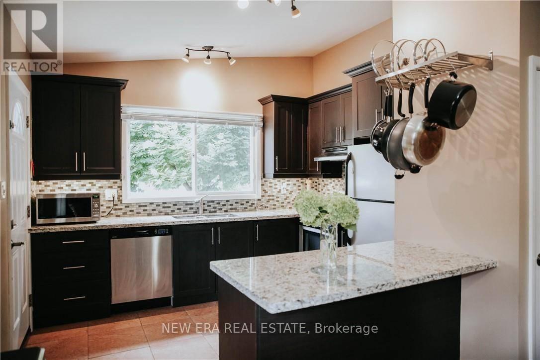1 Vera Court, Hamilton, Ontario  L8K 4G7 - Photo 10 - X13732204
