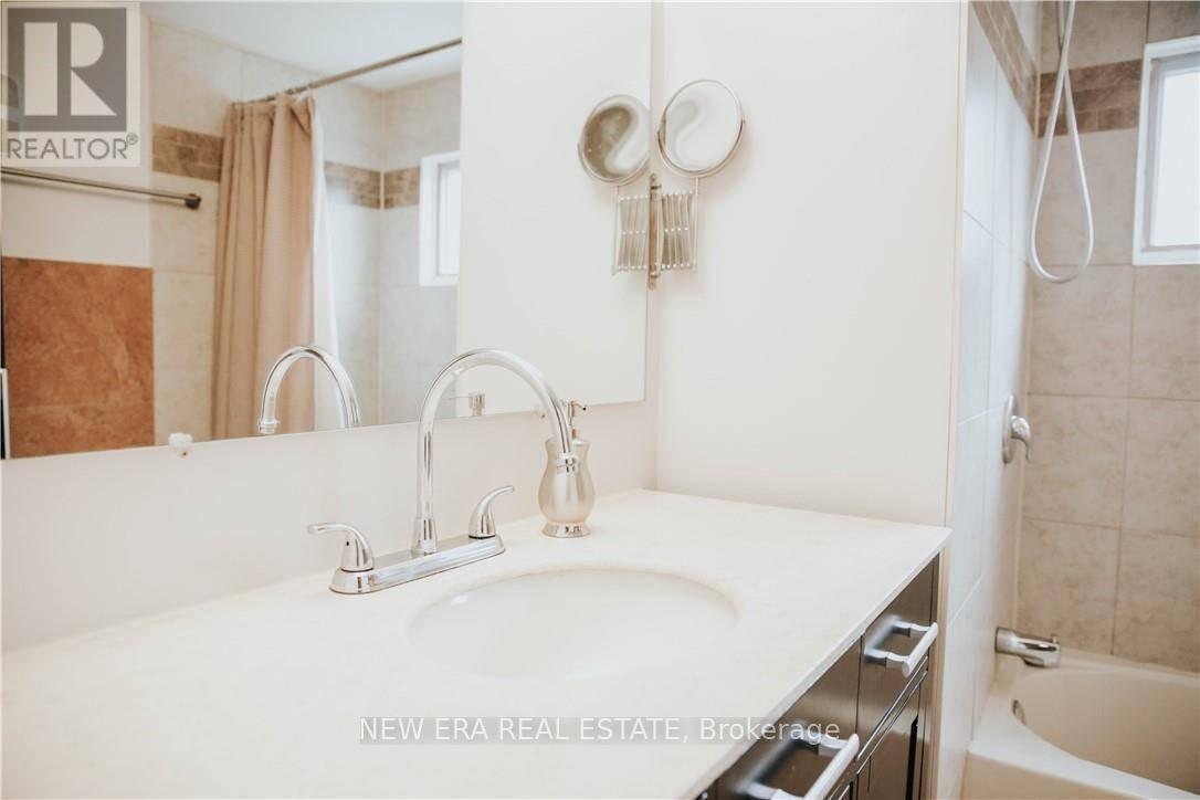 1 Vera Court, Hamilton, Ontario  L8K 4G7 - Photo 23 - X13732204