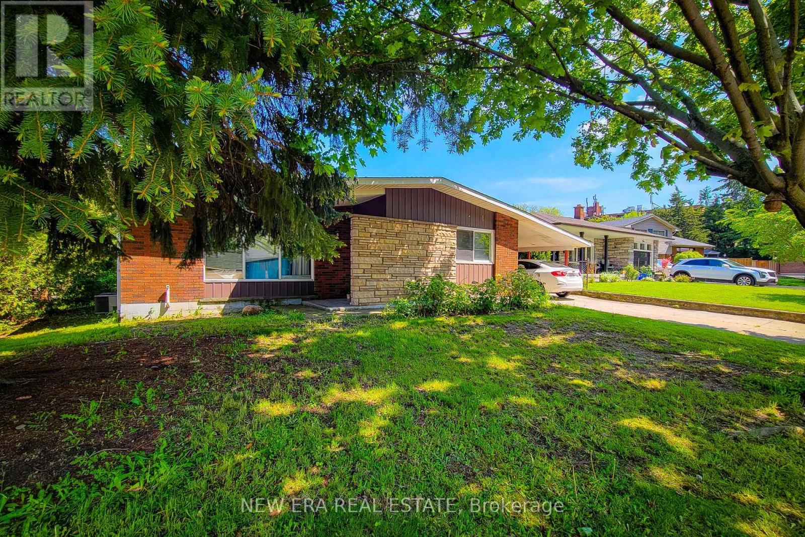 1 Vera Court, Hamilton, Ontario  L8K 4G7 - Photo 3 - X13732204