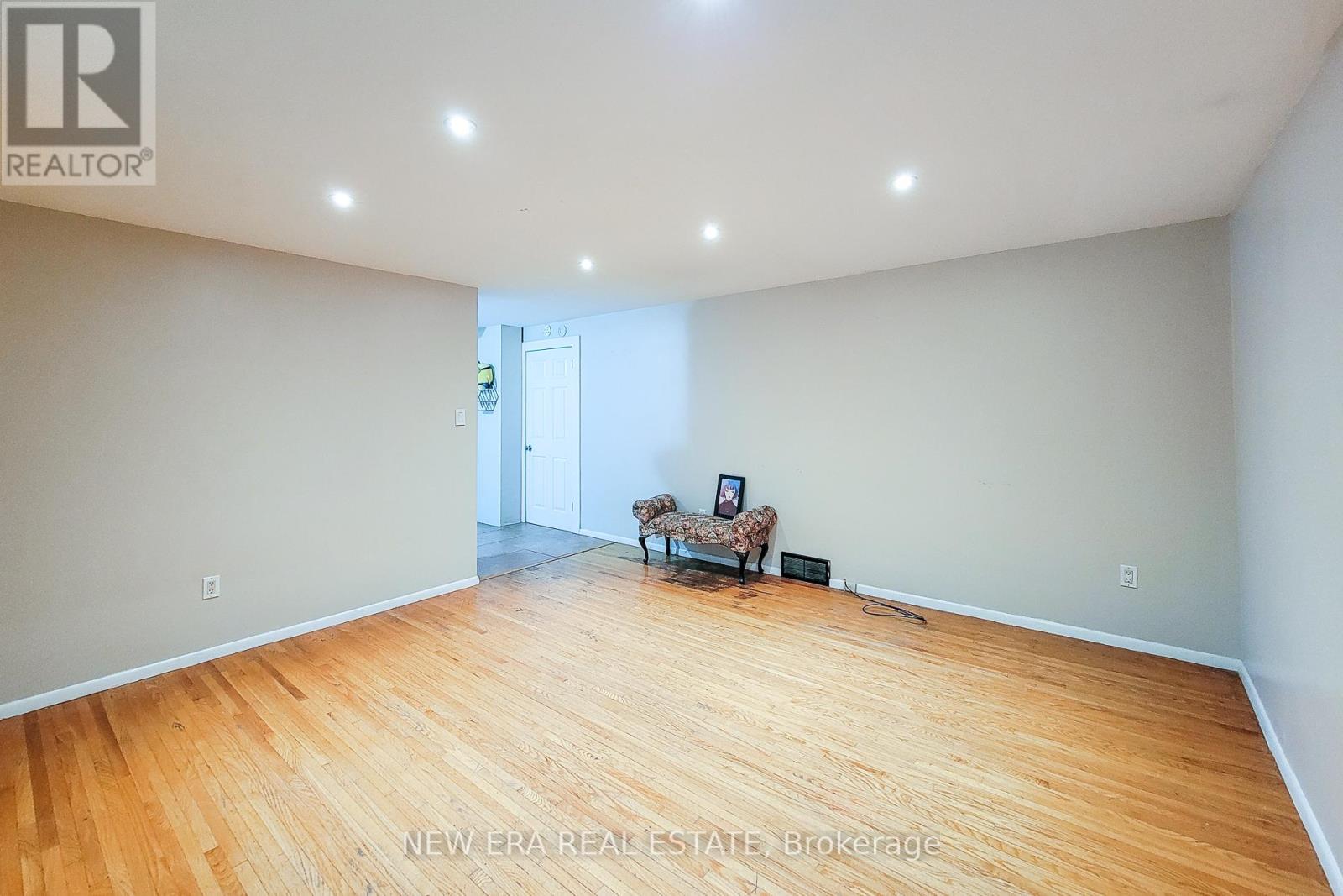 1 Vera Court, Hamilton, Ontario  L8K 4G7 - Photo 36 - X13732204