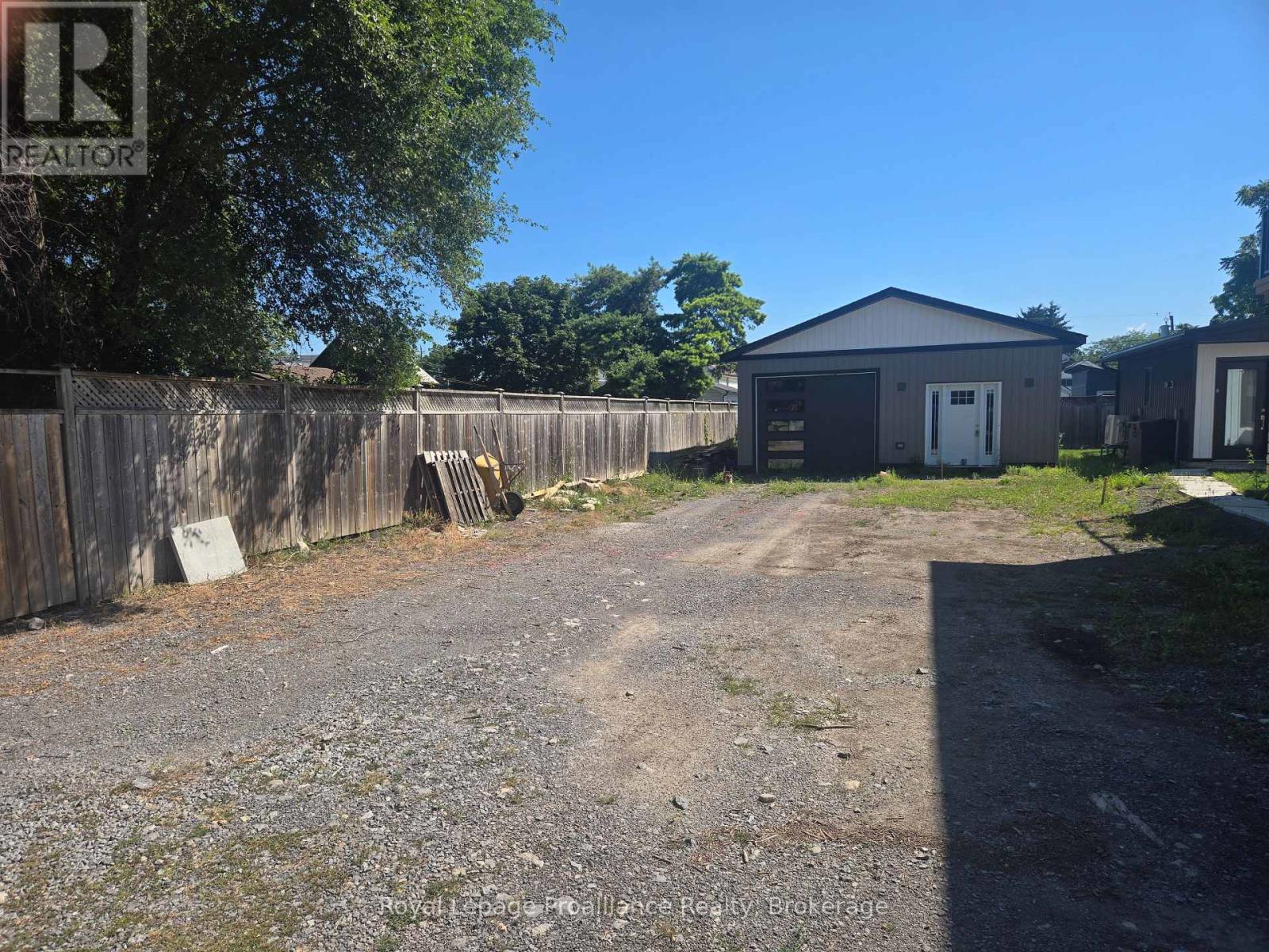 63 S Church Street, Belleville, Ontario  K8N 3B5 - Photo 3 - X13640072