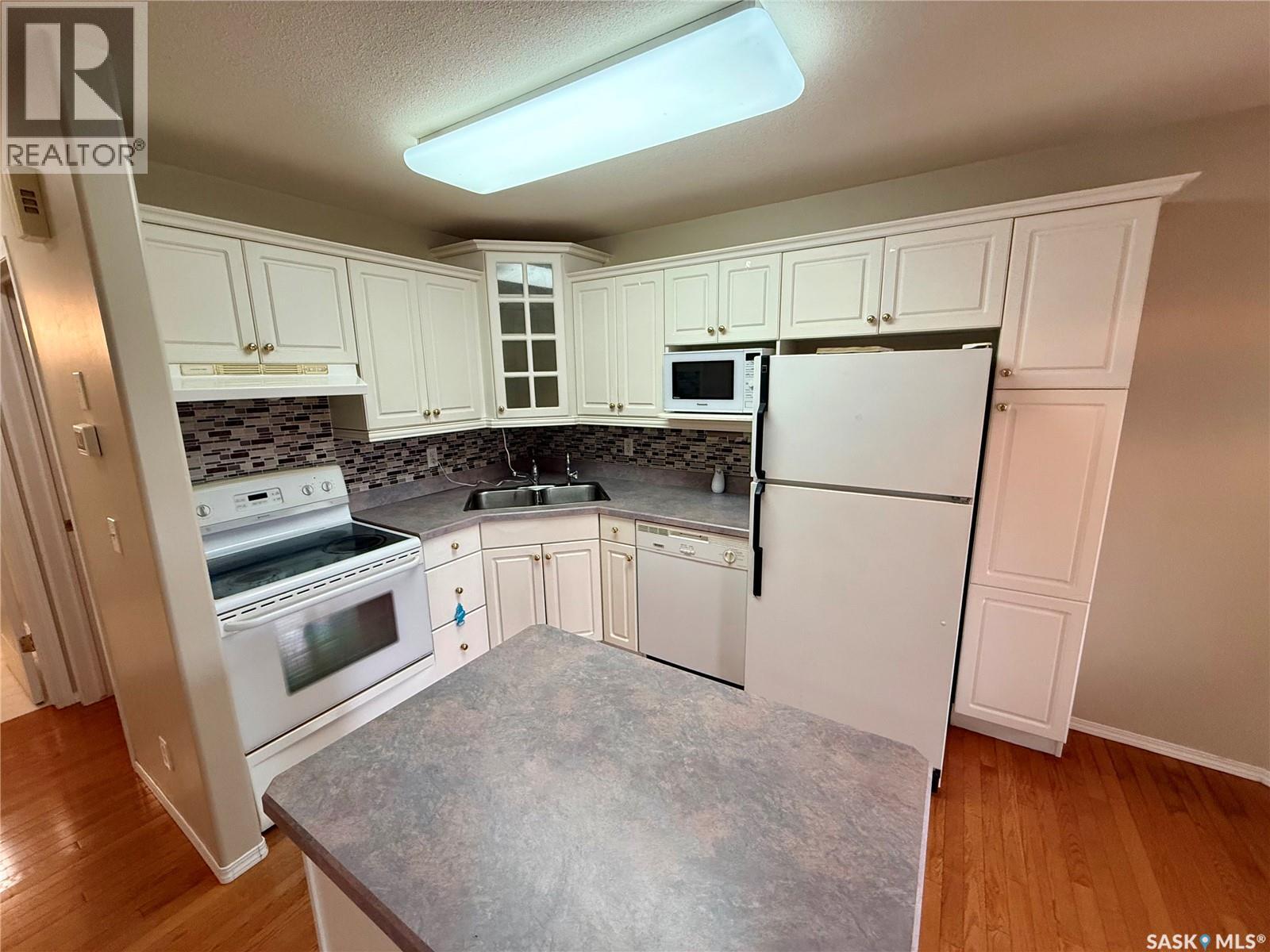 3119 Truesdale Drive E, Regina, Saskatchewan  S4V 2P9 - Photo 7 - SK047151
