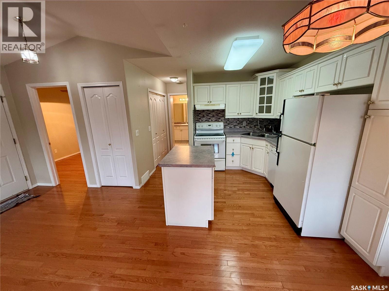 3119 Truesdale Drive E, Regina, Saskatchewan  S4V 2P9 - Photo 8 - SK047151