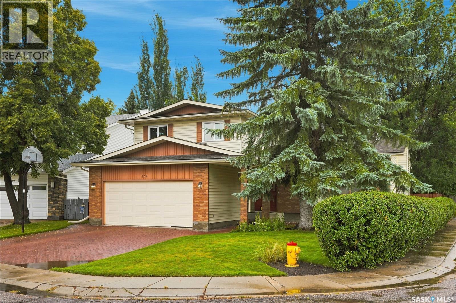 202 Zeman Court, Saskatoon, Saskatchewan  S7K 7W5 - Photo 3 - SK047022