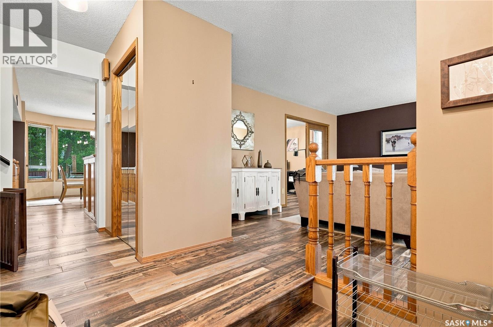 202 Zeman Court, Saskatoon, Saskatchewan  S7K 7W5 - Photo 5 - SK047022