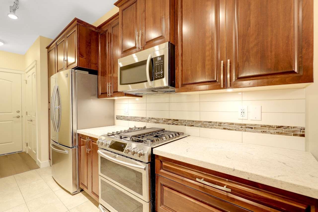 A303 20716 Willoughby Town Centre Drive, Langley, British Columbia  V2Y 3J7 - Photo 6 - R3160160