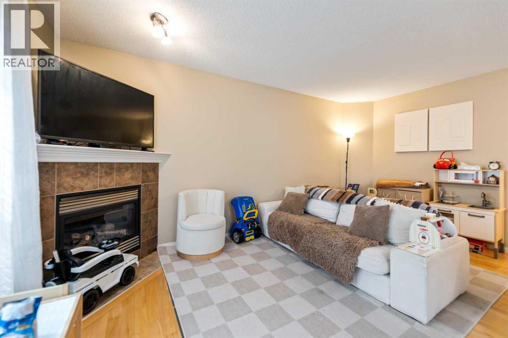 2323 Eversyde Avenue Sw, Calgary, Alberta  T2Y 4S4 - Photo 11 - A2321782