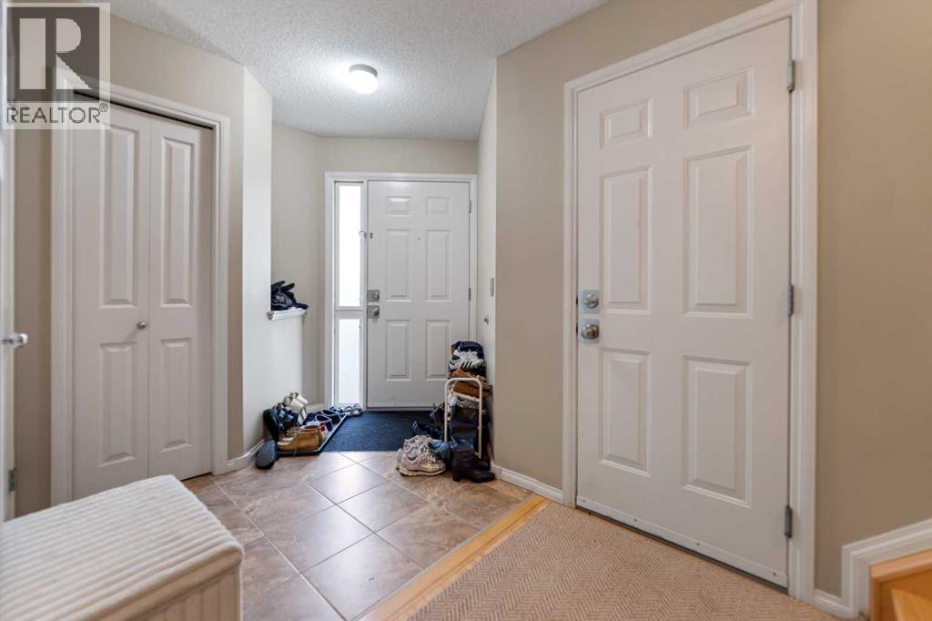 2323 Eversyde Avenue Sw, Calgary, Alberta  T2Y 4S4 - Photo 4 - A2321782