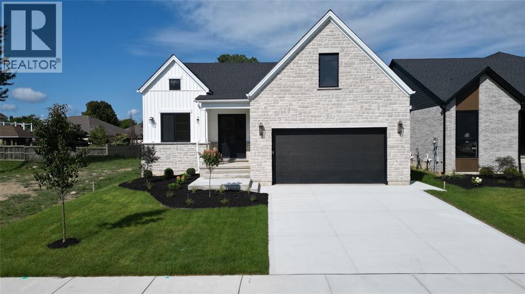 2052 MARION AVENUE,Sarnia,Ontario,N0N1C0,Canada