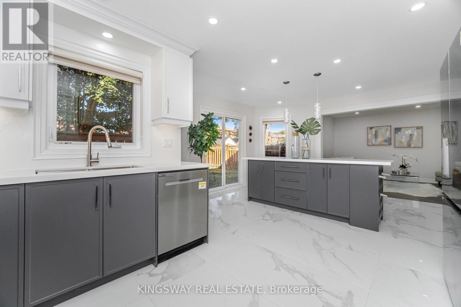 1008 Ceremonial Drive, Mississauga, Ontario  L5R 2Z7 - Photo 19 - W13154188