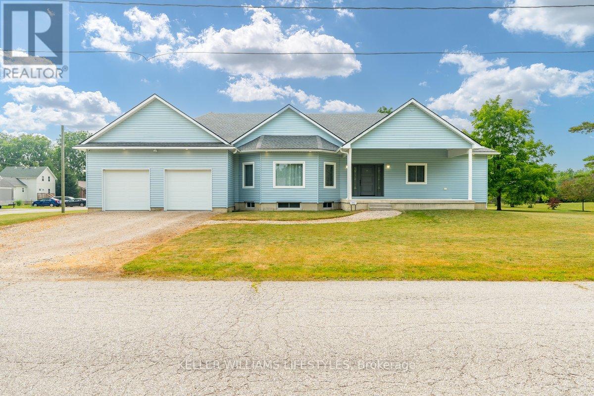 3167 Broadway Street, Brooke-Alvinston, Ontario  N0N 1A0 - Photo 2 - X13596710