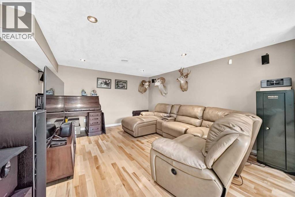 246 Crystal Green Point, Okotoks, Alberta  T1S 2K7 - Photo 26 - A2341683