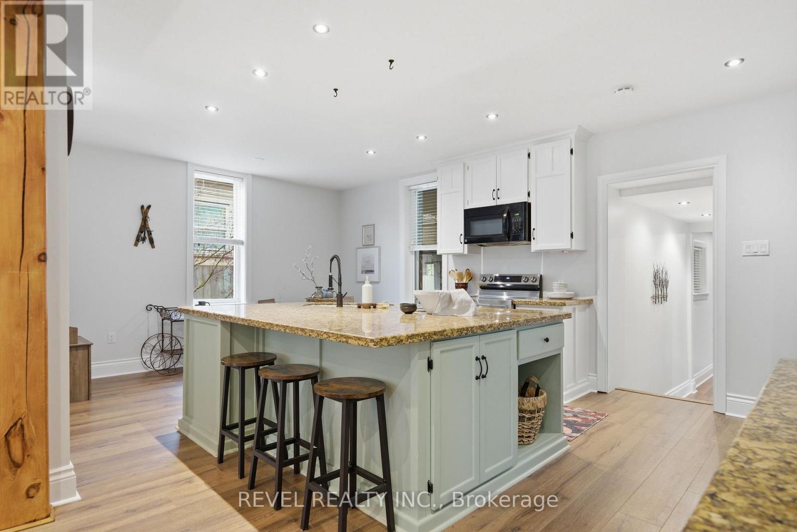 52 Cambridge Street N, Kawartha Lakes, Ontario  K9V 4C7 - Photo 9 - X13732394