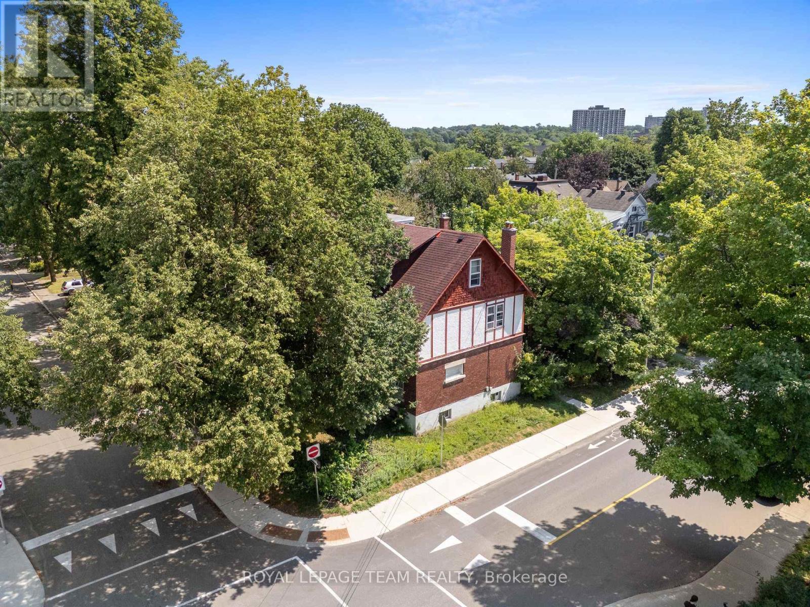 101 Grosvenor Avenue, Ottawa, Ontario  K1S 4S8 - Photo 6 - X13732550