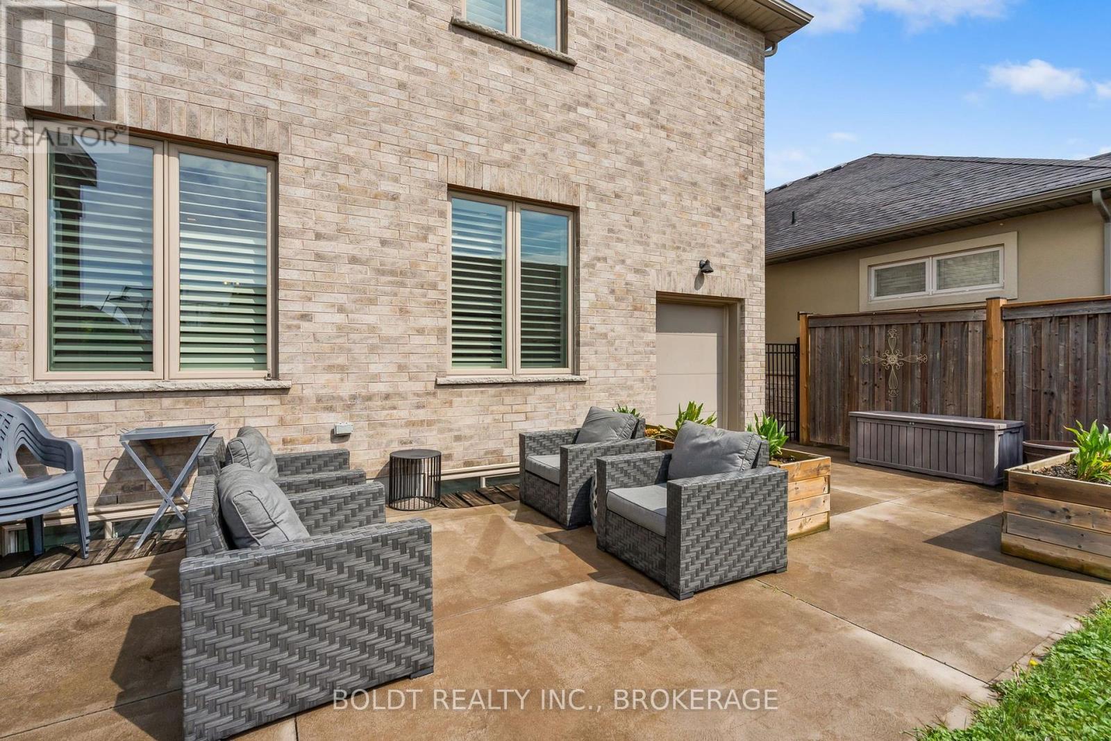 90 Videl Crescent N, St. Catharines, Ontario  L2W 0A2 - Photo 40 - X13732446
