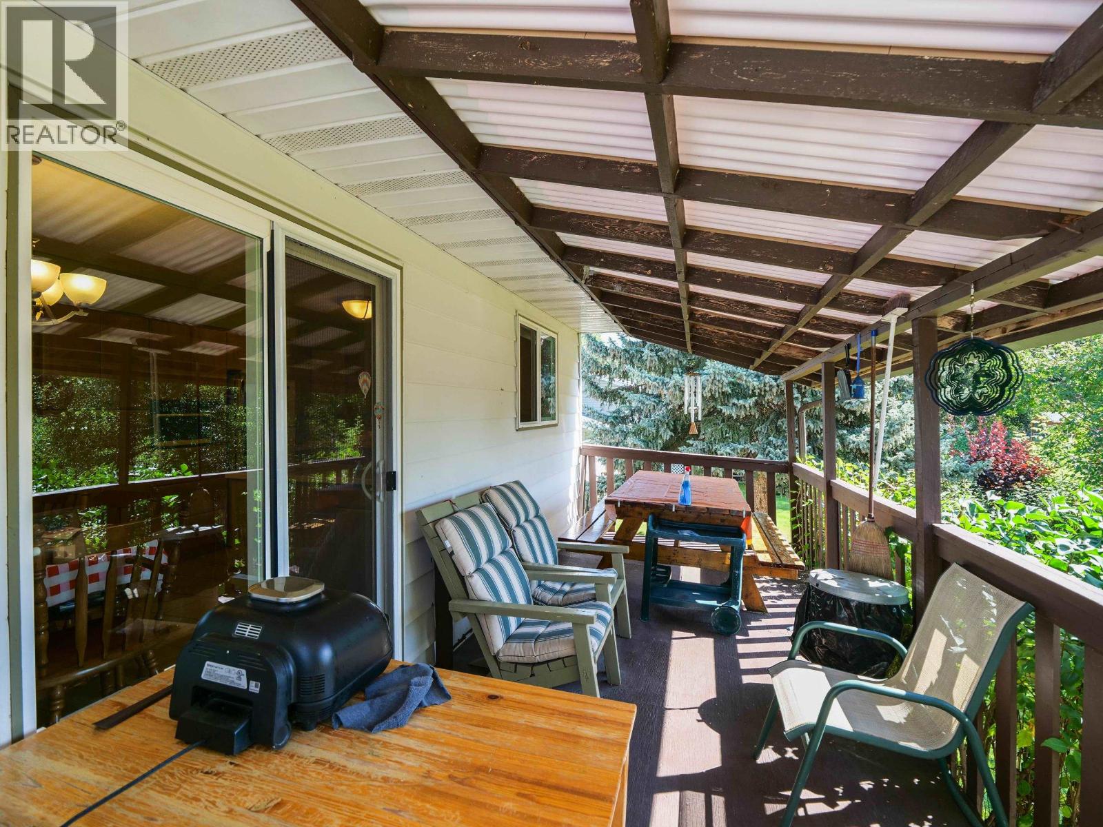 2439 Ferguson Street, Red Bluff / Dragon Lake, British Columbia  V2J 4W3 - Photo 27 - R3160358