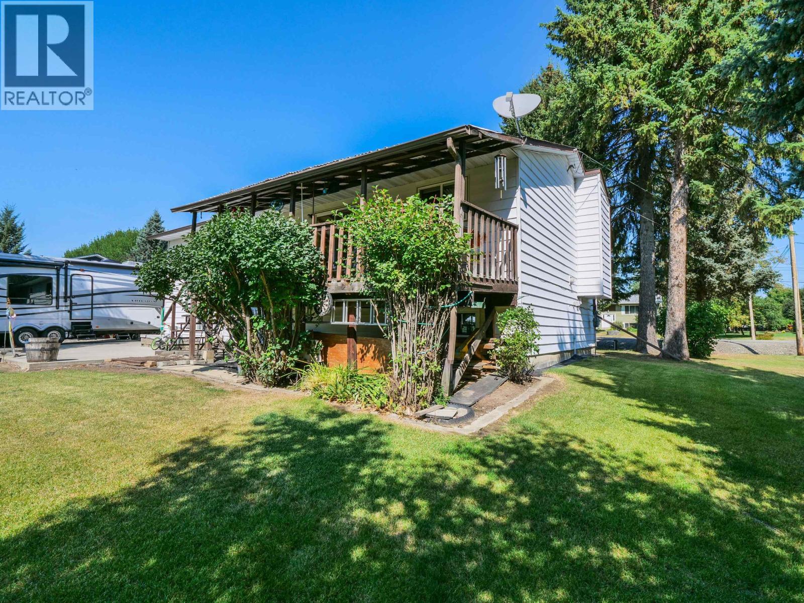 2439 Ferguson Street, Red Bluff / Dragon Lake, British Columbia  V2J 4W3 - Photo 37 - R3160358