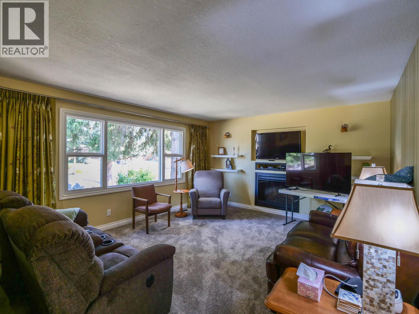 2439 Ferguson Street, Red Bluff / Dragon Lake, British Columbia  V2J 4W3 - Photo 6 - R3160358
